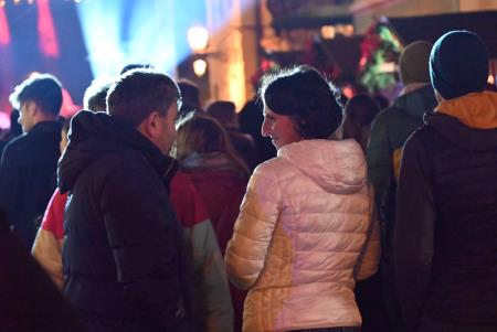 Včeraj je prvi koncert Pravljičnega Kamnik privabil število obiskovalcev (23)